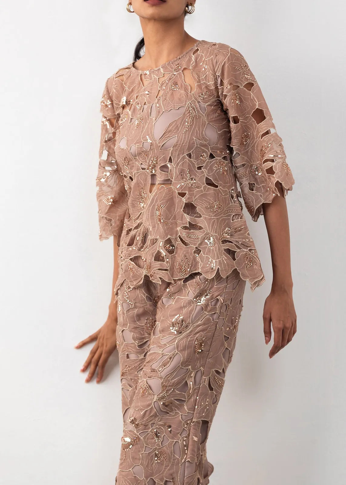 cutwork coord, image 3