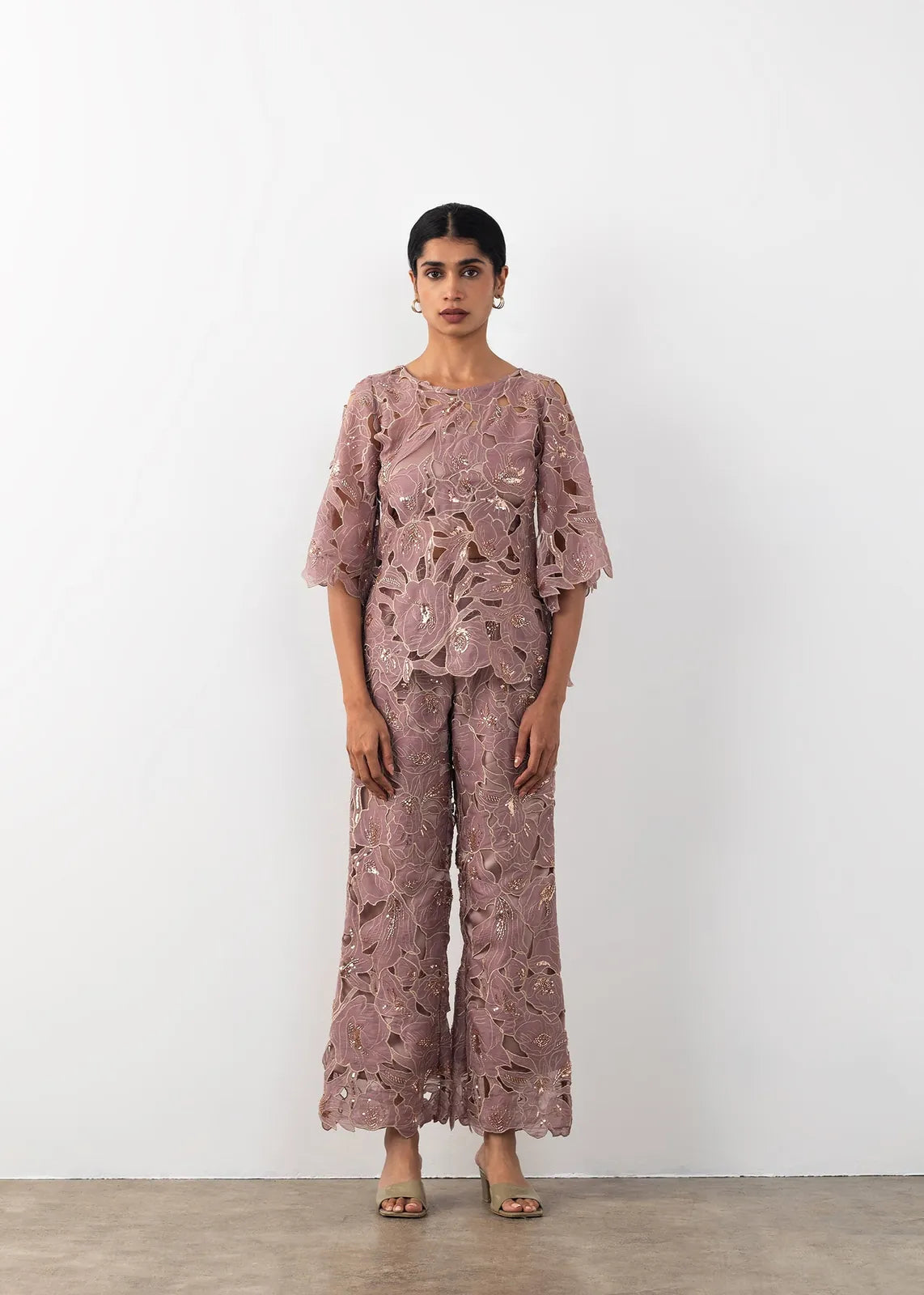 cutwork coord, image 9