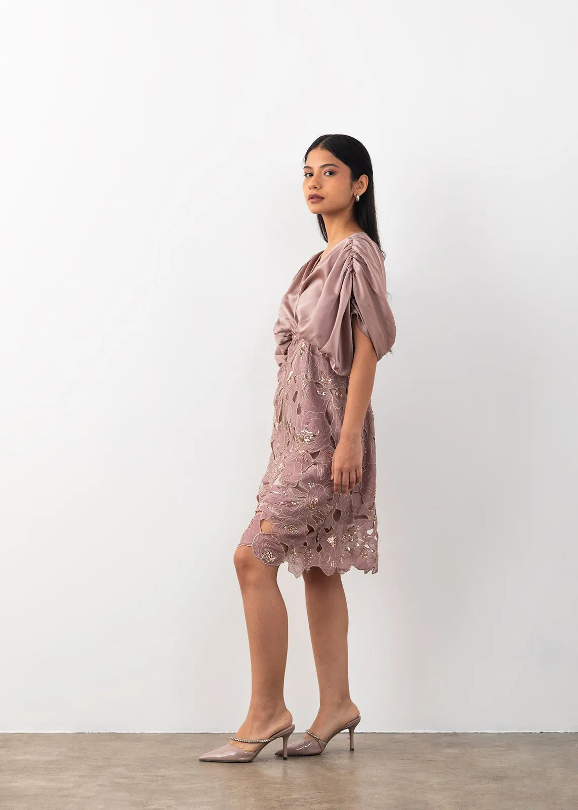 cutwork gather dress, image 2
