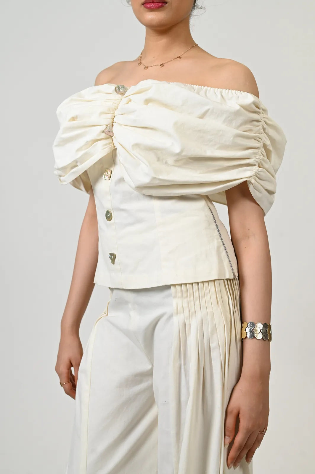 divya chawla in coconut cooler top, image 10