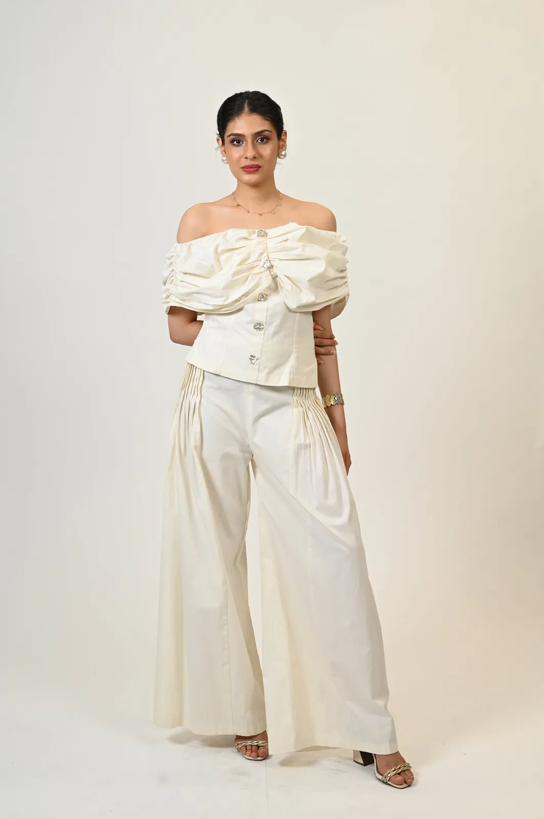 divya chawla in coconut cooler top, image 16