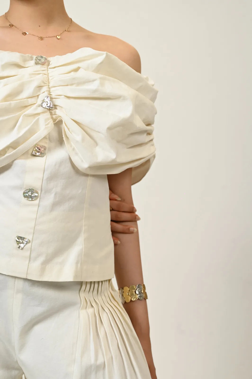 divya chawla in coconut cooler top, image 17
