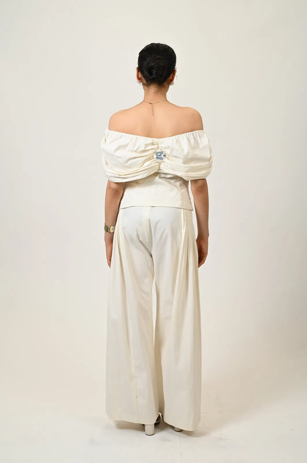divya chawla in coconut cooler top, image 26