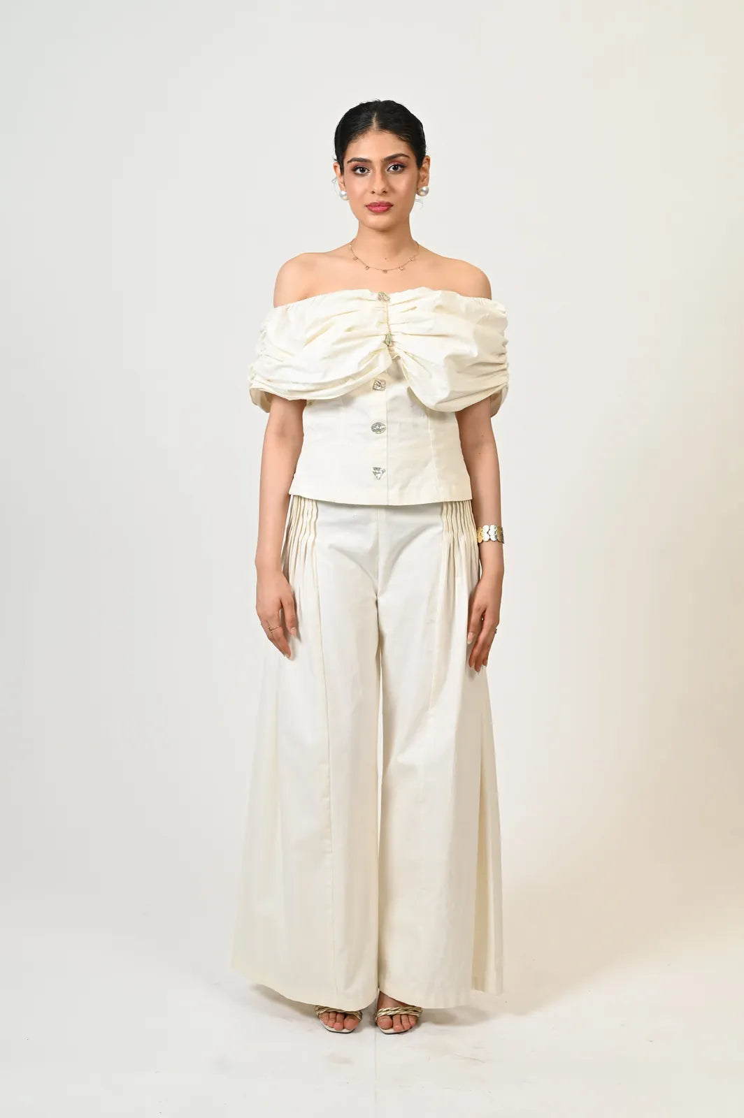 divya chawla in coconut cooler top, image 6
