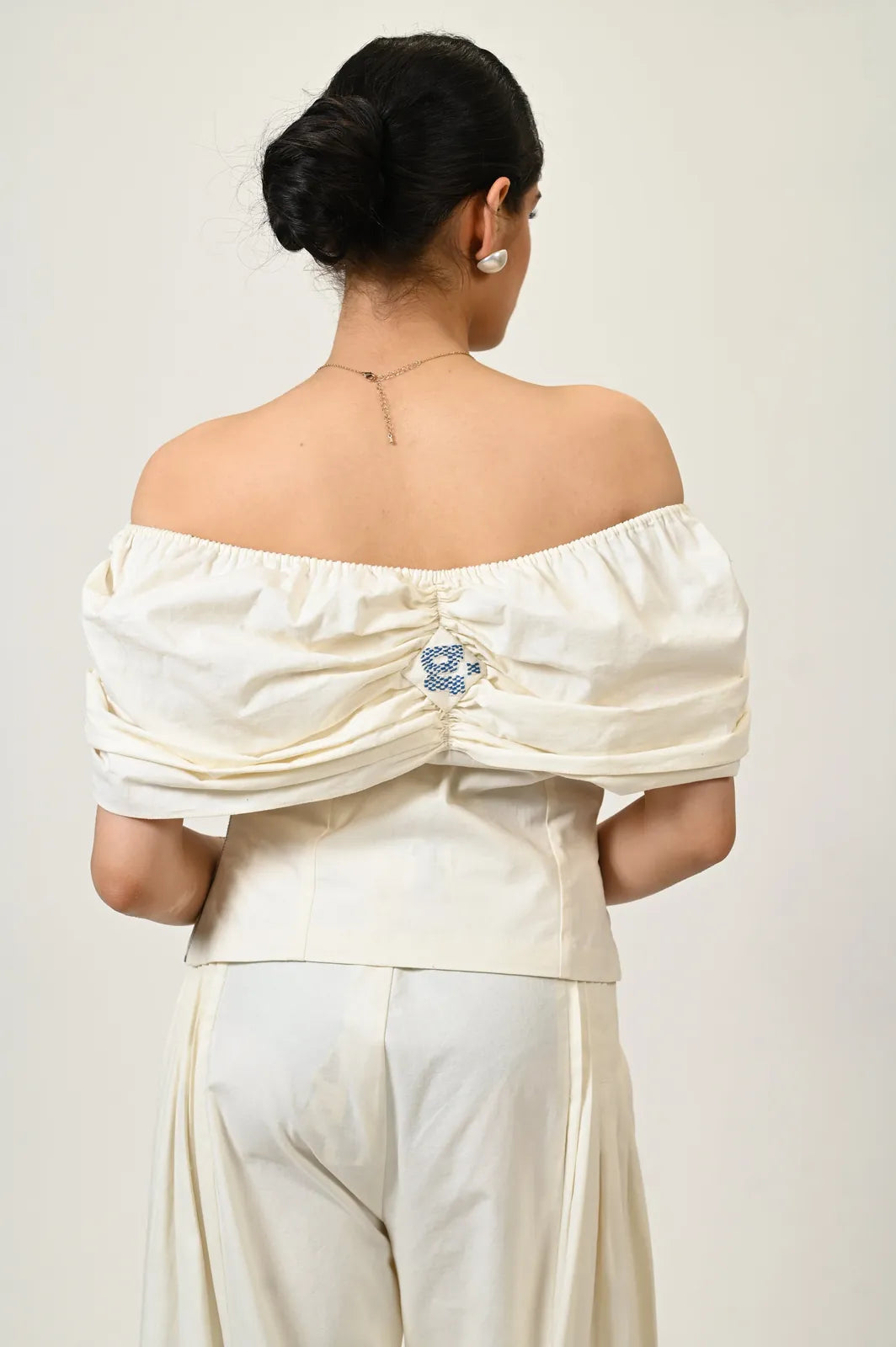divya chawla in coconut cooler top, image 8