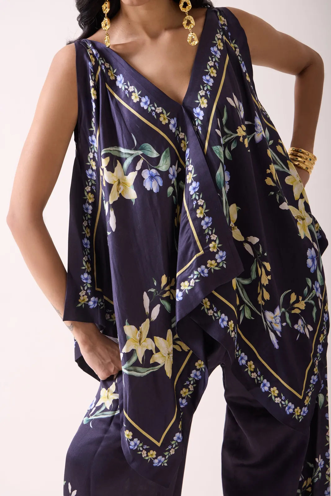 fleur archive scarf top — image 6