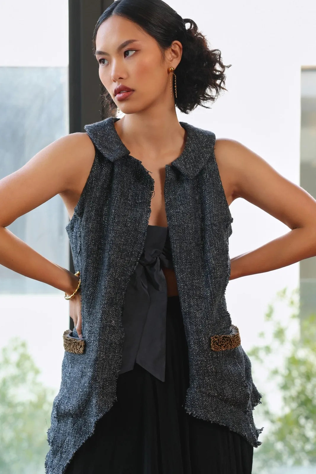 grey area set, image 5
