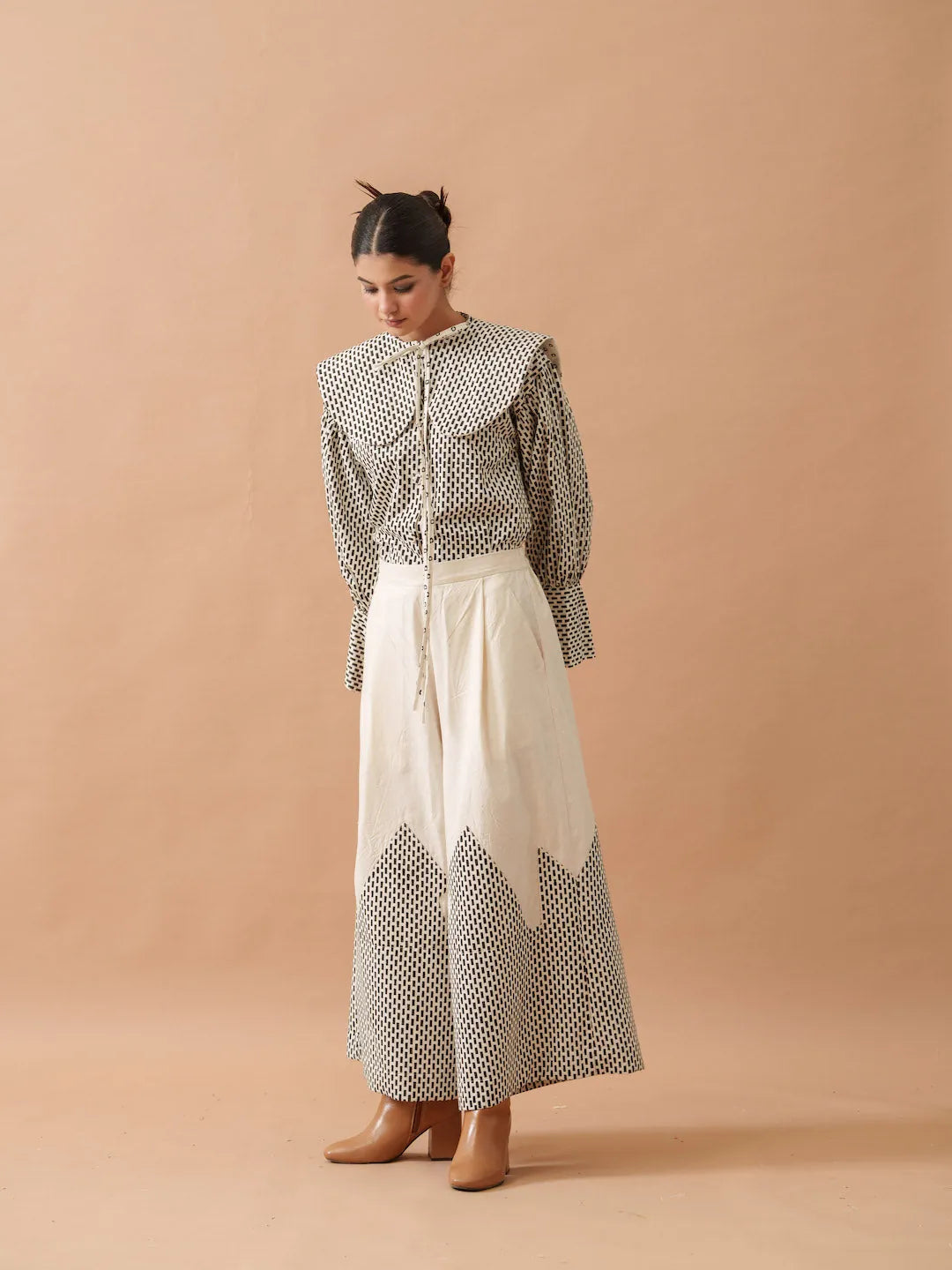 iris pants, image 1