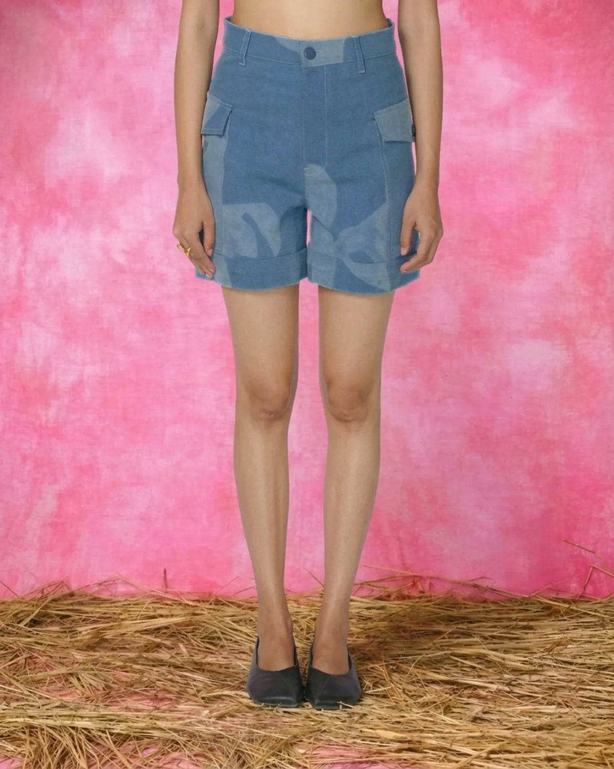 iris shorts, image 1
