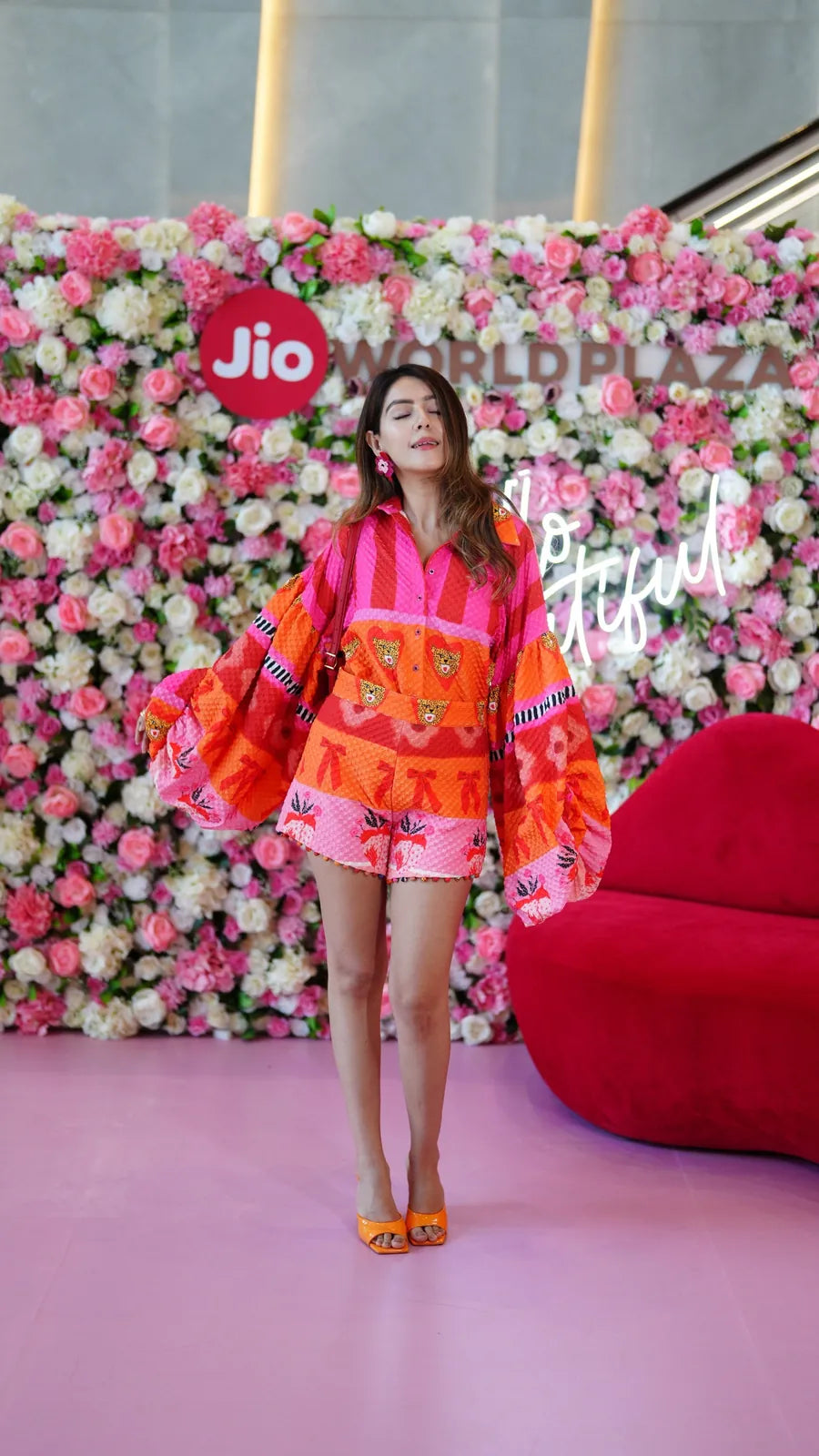 meghna sahijwani in balloon bonanza (shorts), image 9