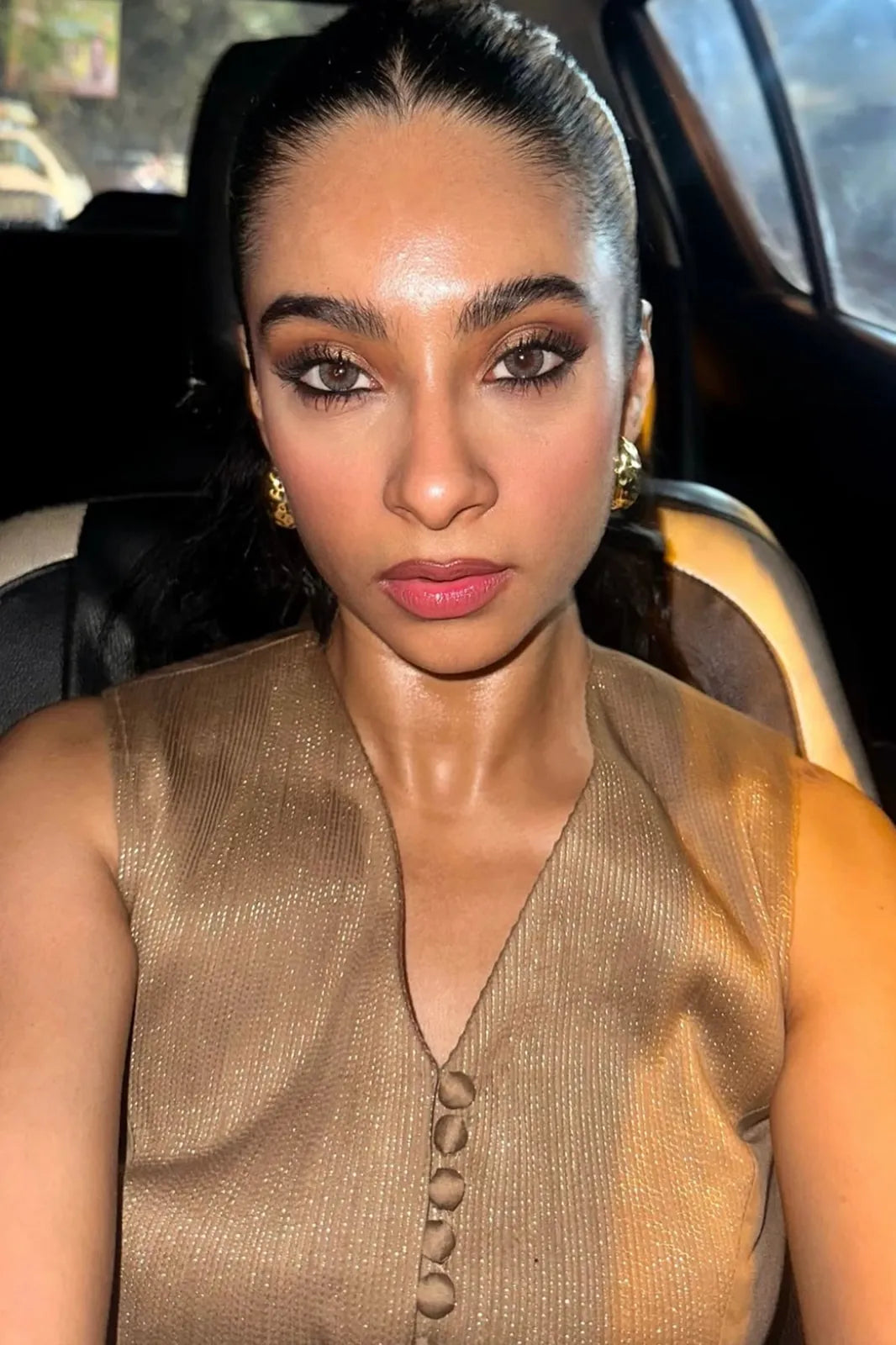 neeharika singh in lily vanderwoodsen set (sleeveless), image 7