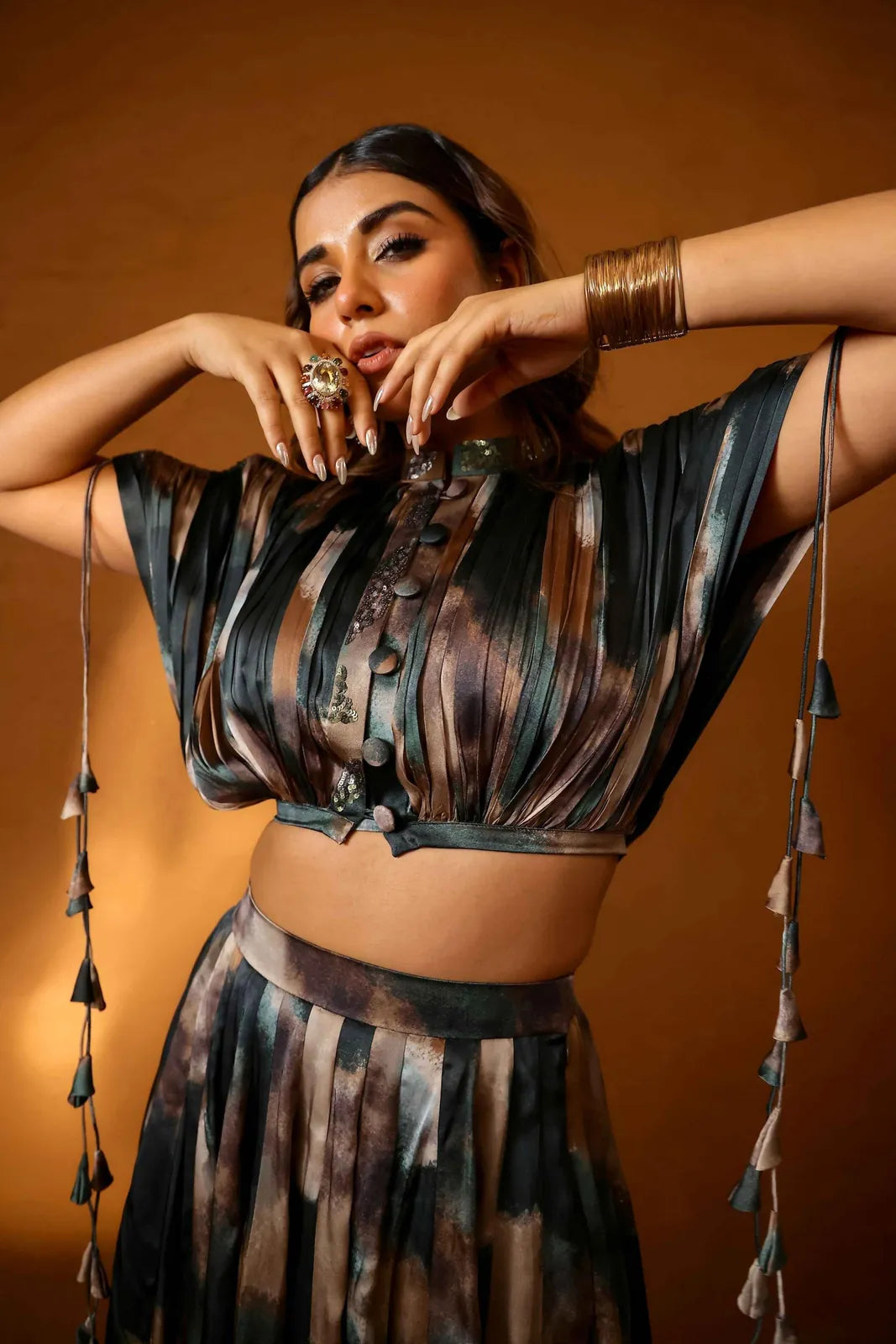 heena somani in patina skirt paired with bustier and jacket, image 3