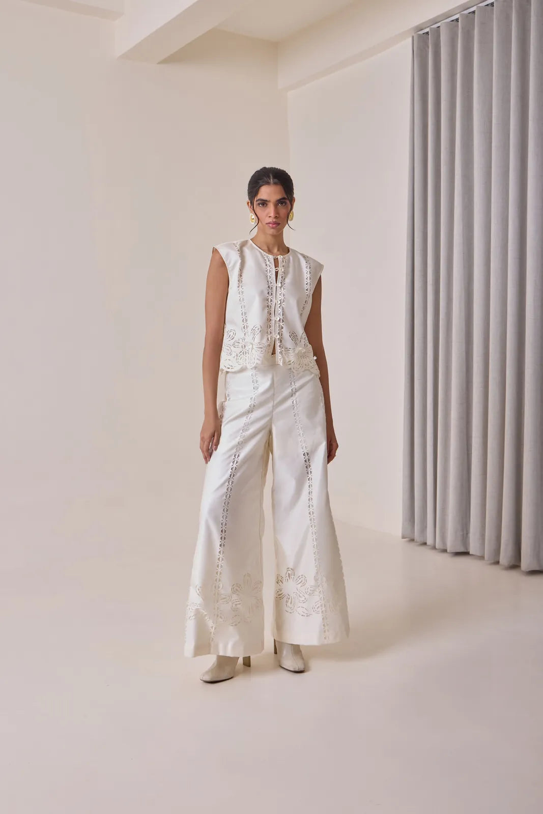 pearl cut-work jacket, image 4