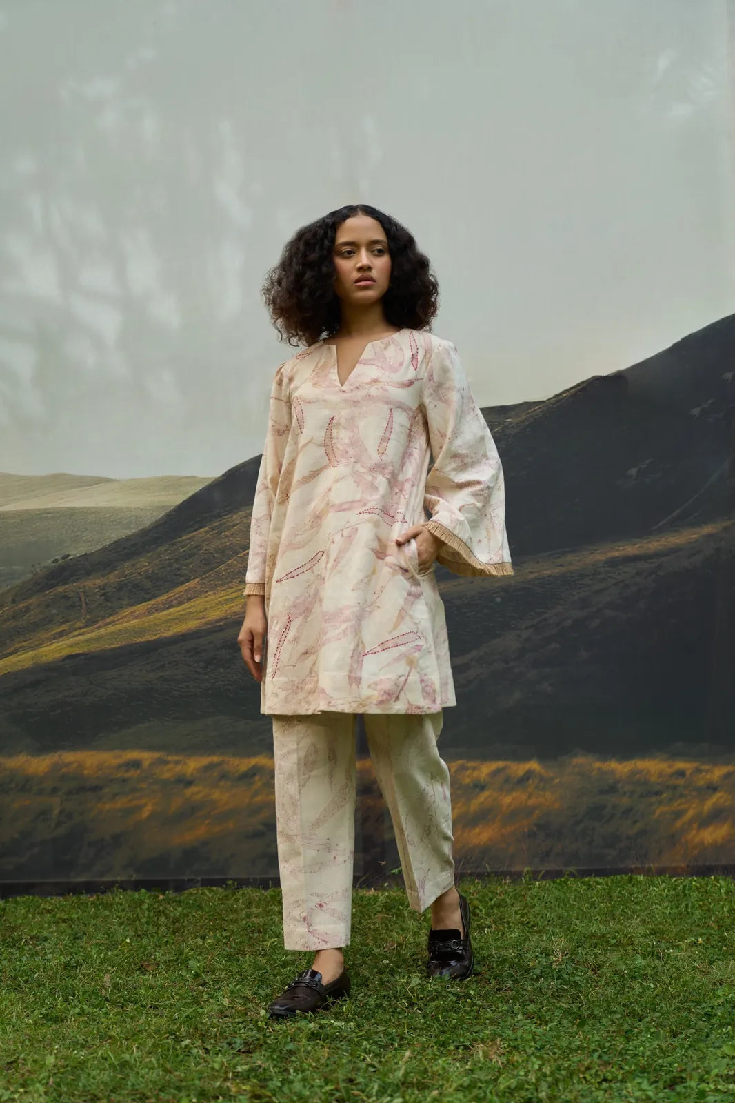 pink foliage straight pants, image 1