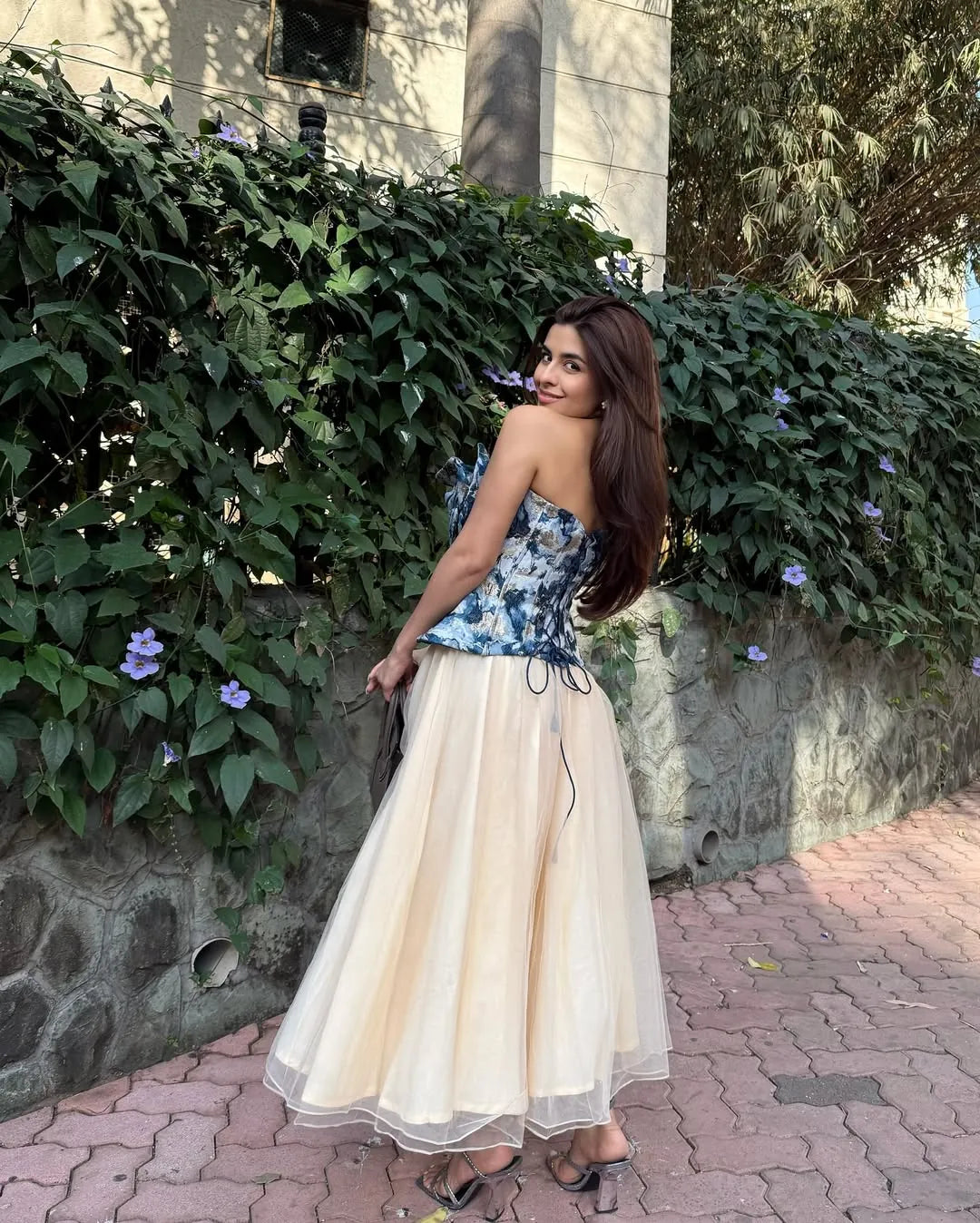 prerna mehra in gilded corset co- ord, image 2
