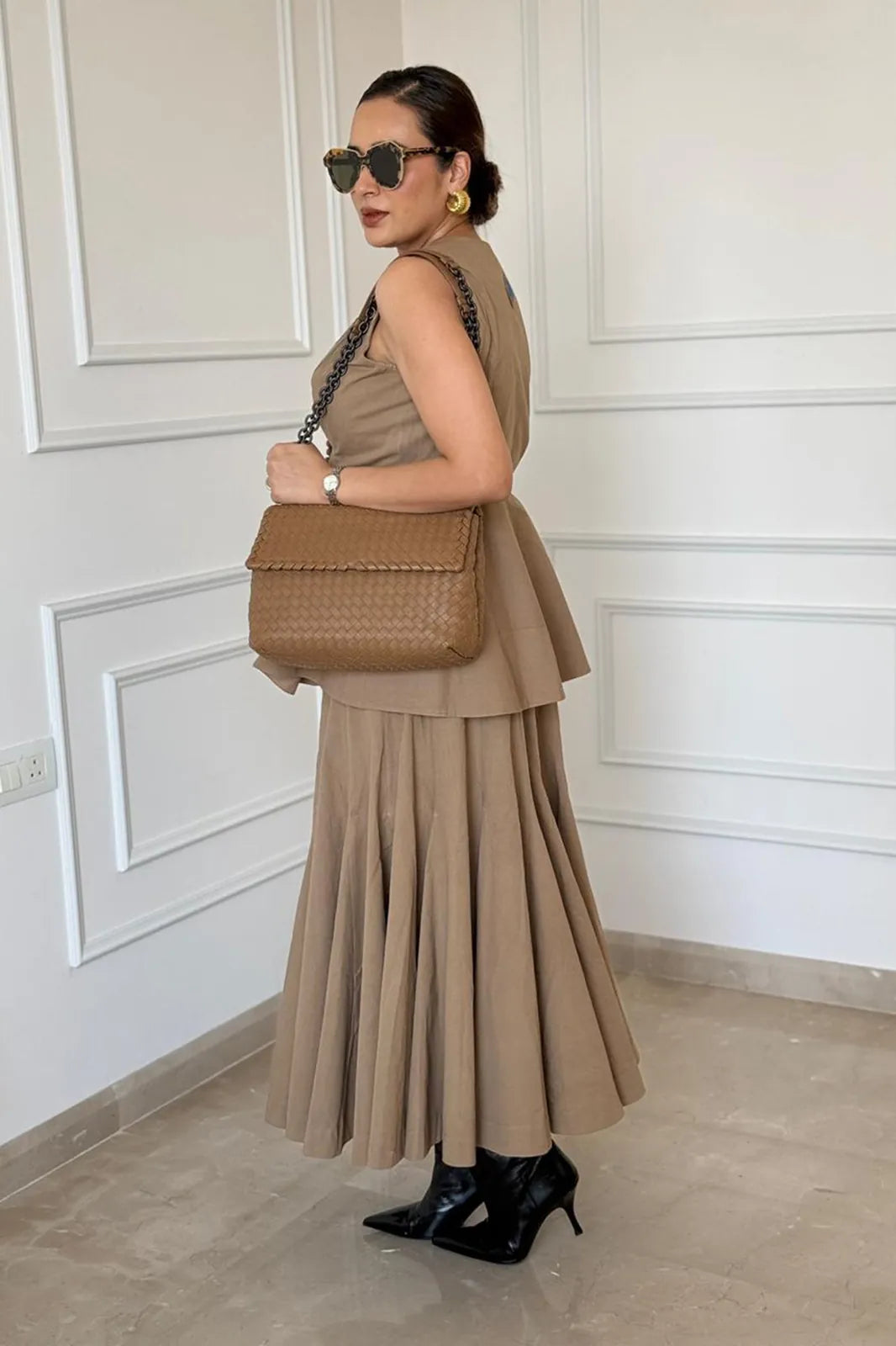 priyanka yadav in lily vanderwoodsen set (sleeveless), image 1
