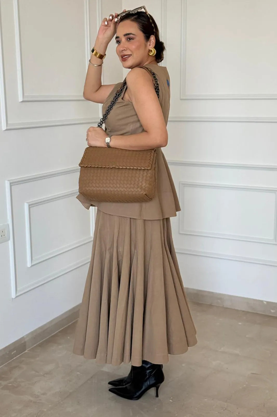 priyanka yadav in lily vanderwoodsen set (sleeveless), image 2