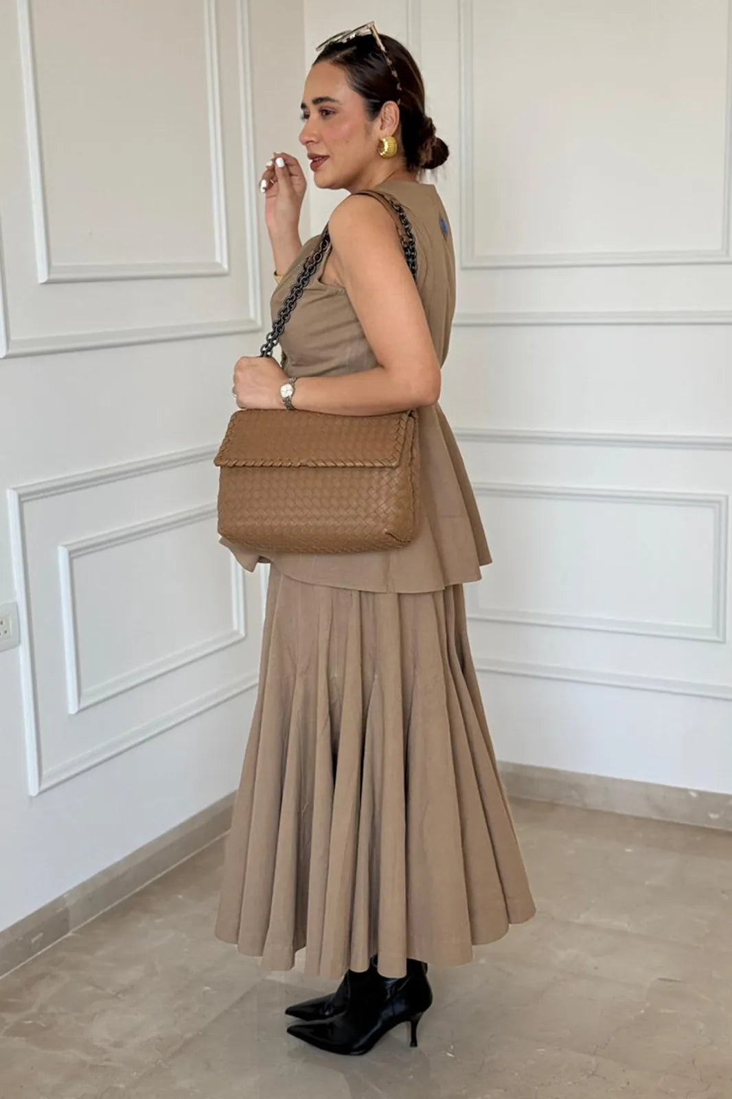 priyanka yadav in lily vanderwoodsen set (sleeveless), image 3