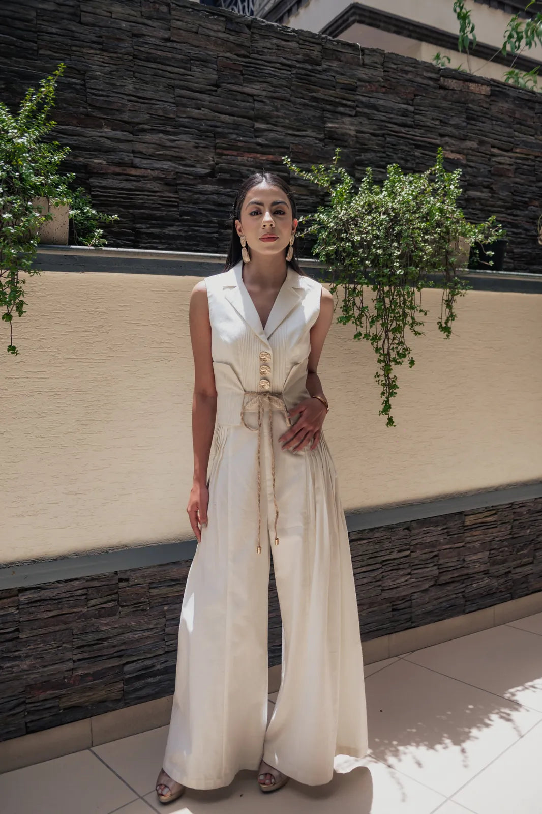 richa begani in office siren pants, image 6