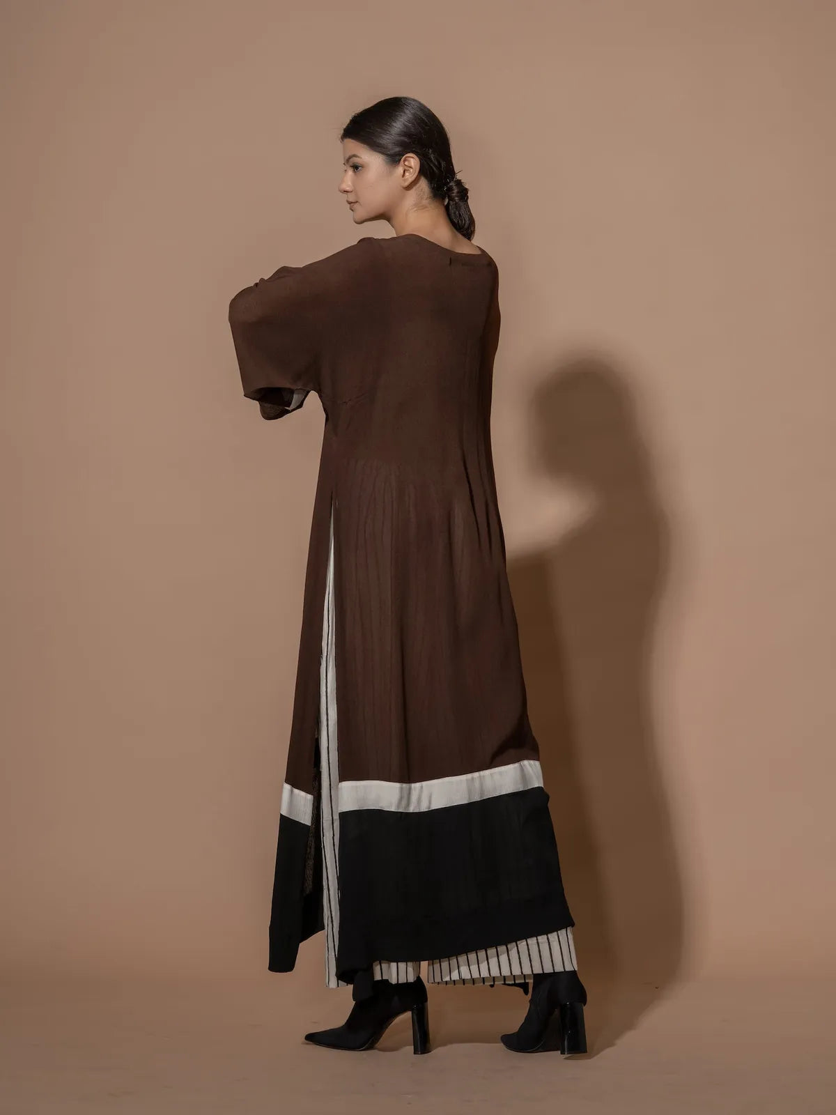 saffron set, image 4