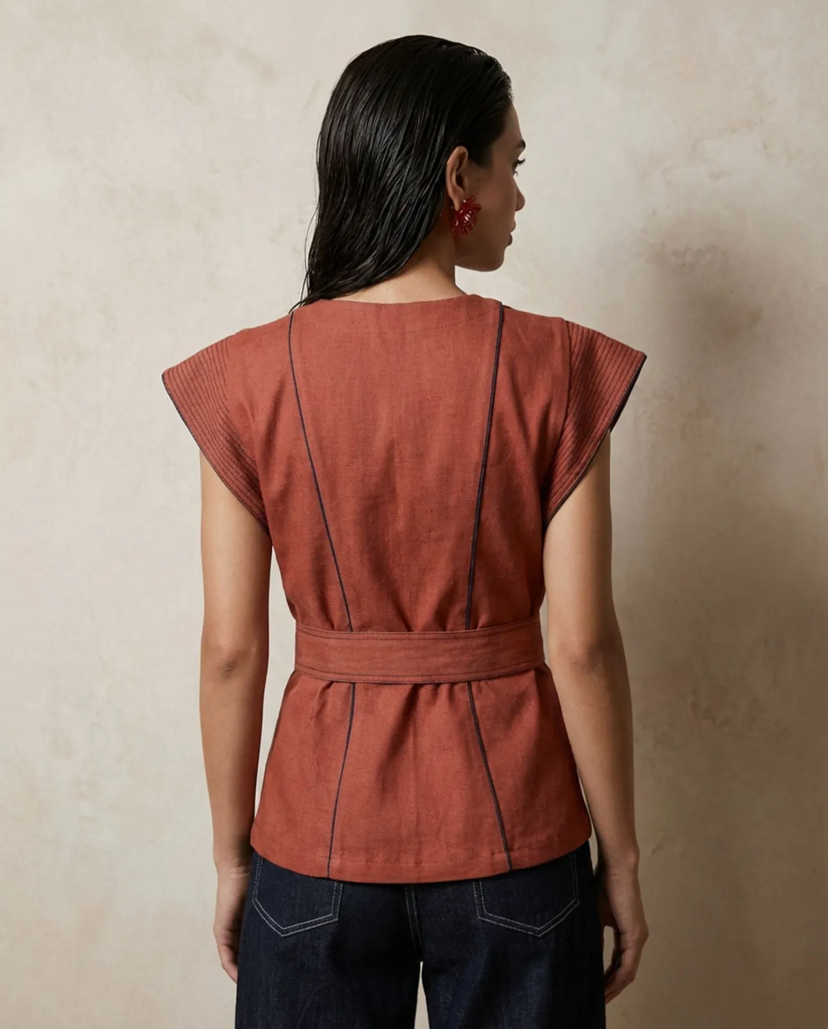 scarlet line top, image 4