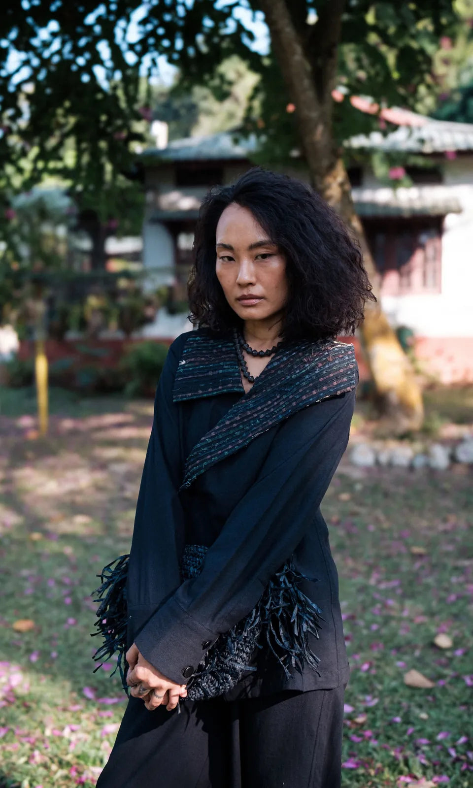 handwoven arrow collar shirt - black green, image 2