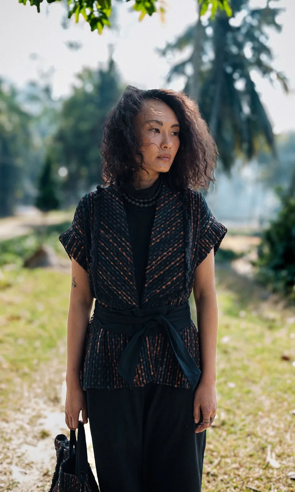 handwoven berlin shawl collar top - black copper, image 2