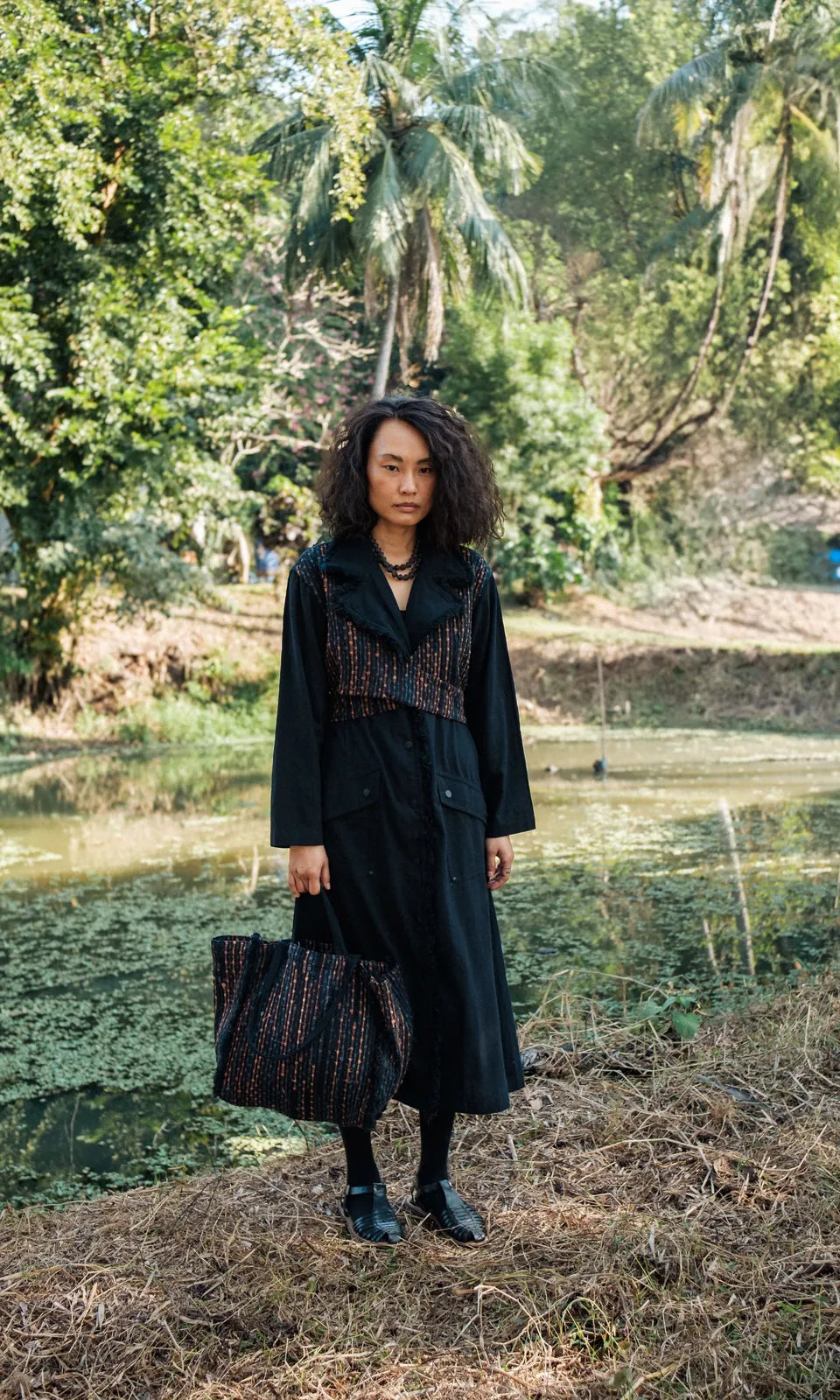 handwoven copenhagen trench - black copper, image 2