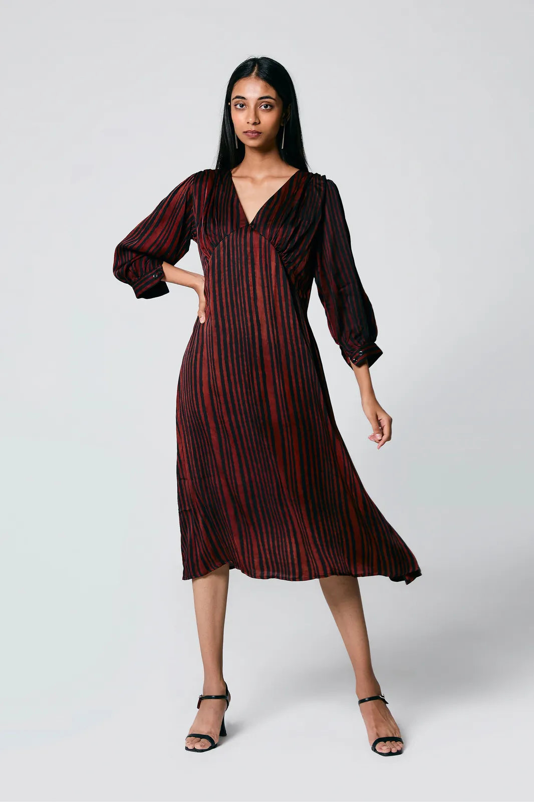 v neck dress, image 2