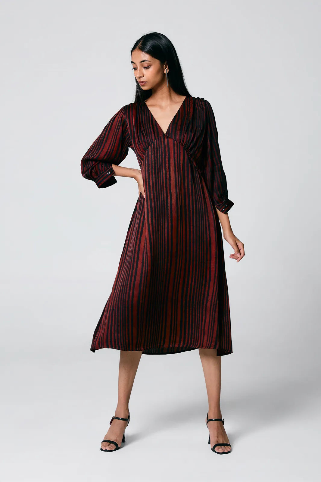 v neck dress, image 3