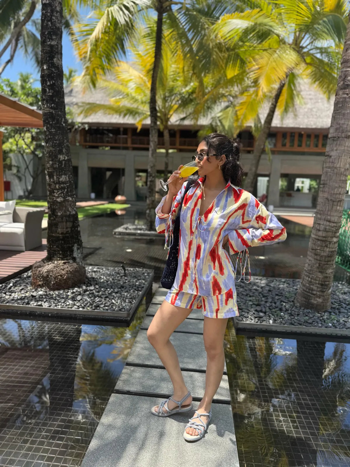 yogita bihani in hazy hue, image 3