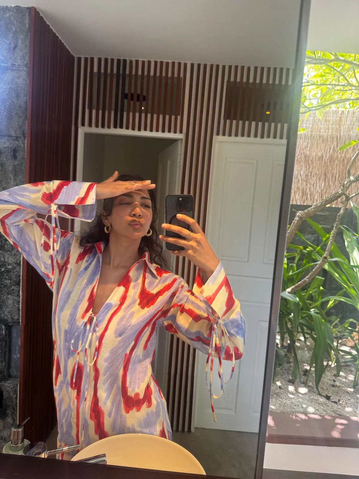 yogita bihani in hazy hue, image 4